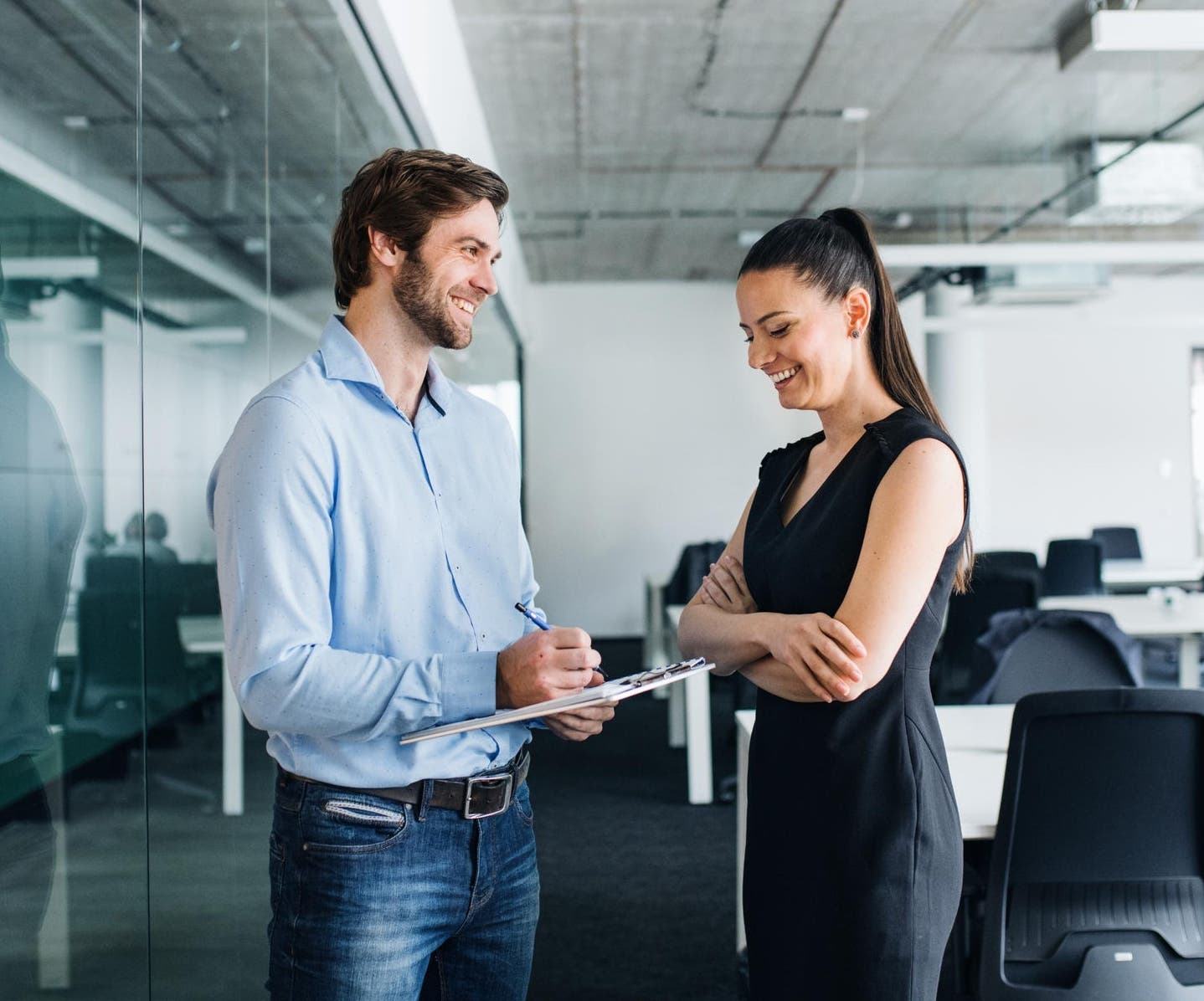 canva-young-professional-working-office-checklist