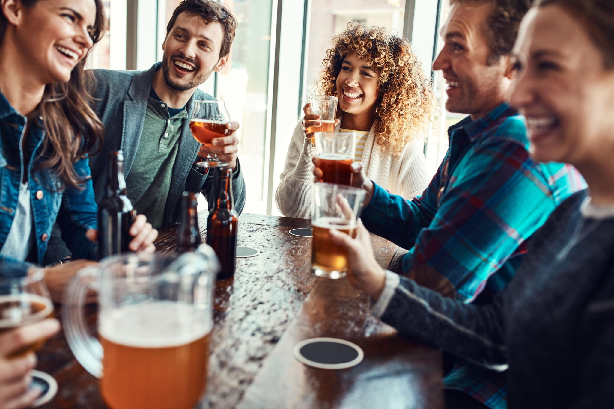 canva-friends-happy-hour-beer