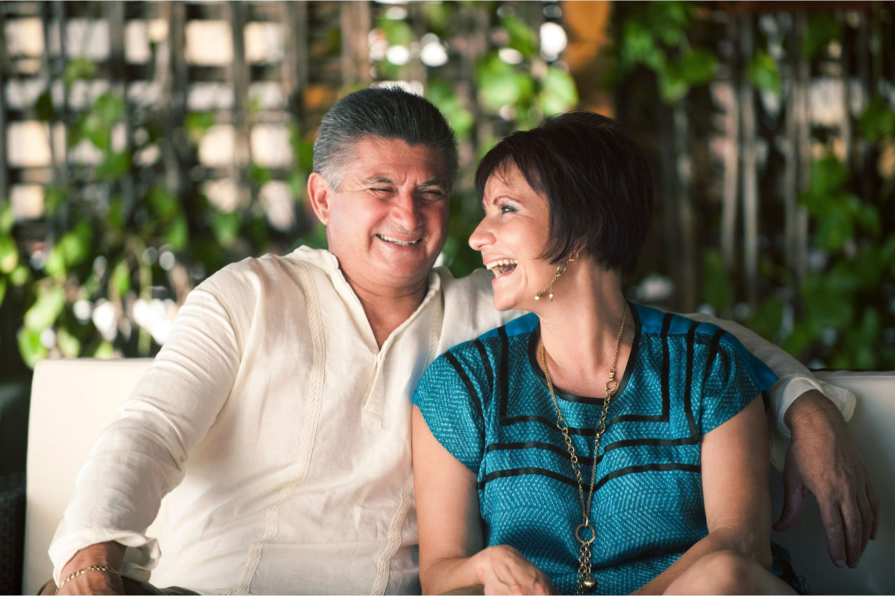 canva-pre-retiree-couple-smiling